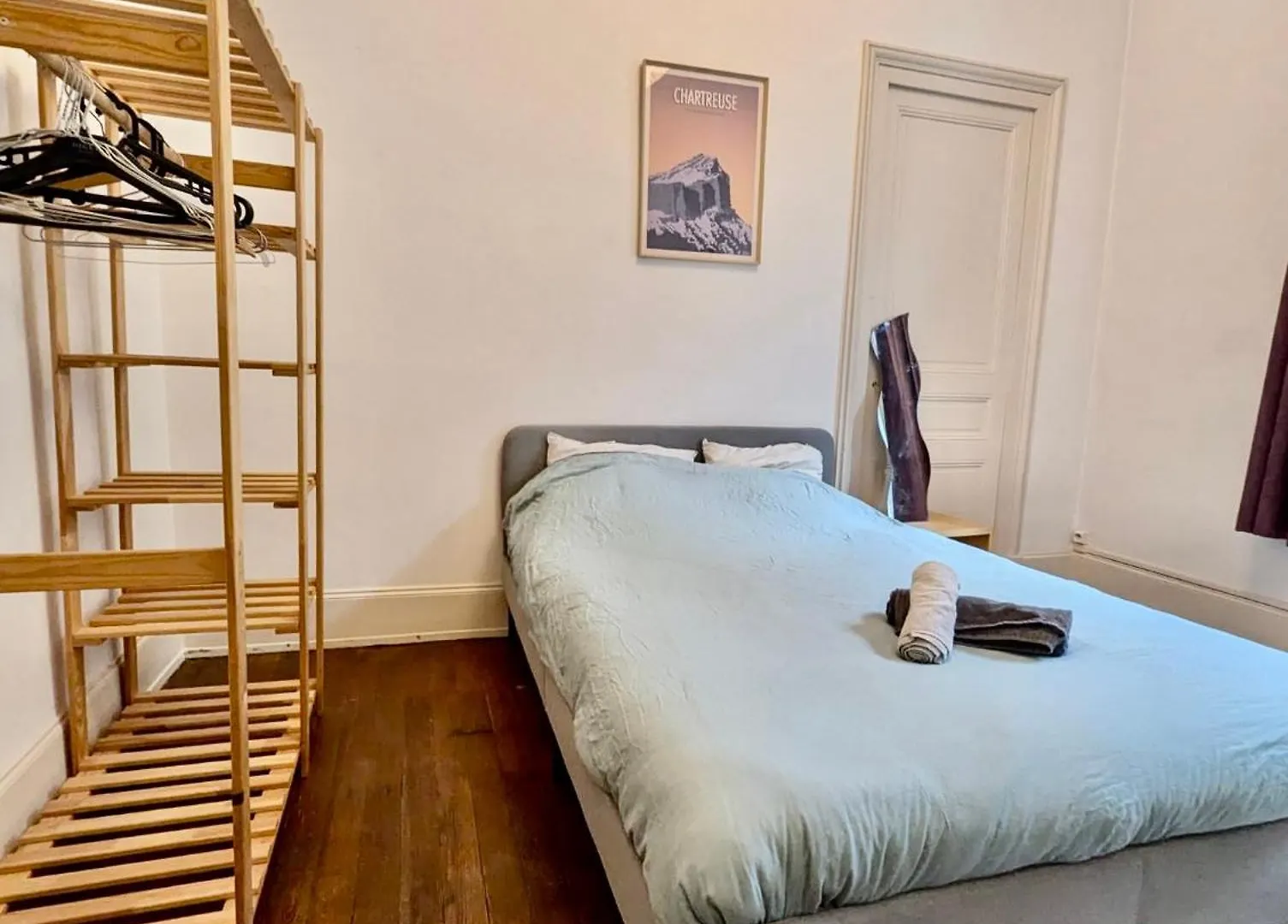 Apartment 3 Chambres - Hyper Centre - Calme & Tout Equipe Avec Wifi Grenoble