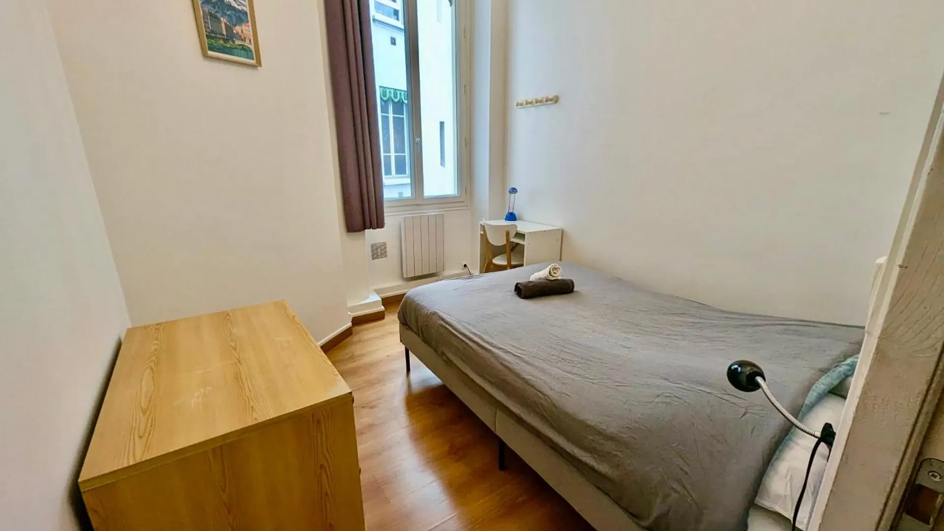 3 Chambres - Hyper Centre - Calme & Tout Equipe Avec Wifi Grenoble Apartment