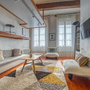 Appartement Atypique - Hypercentre / Place Aux Herbes, Grenoble